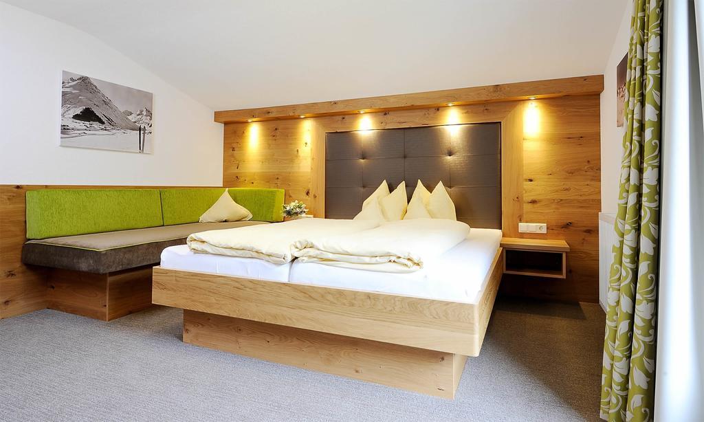 Apart Christine - Silvrettacard-Sommer Inklusive Galtür Habitación foto